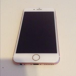 Rose Gold iPhone 6S 16GB + new screen protector